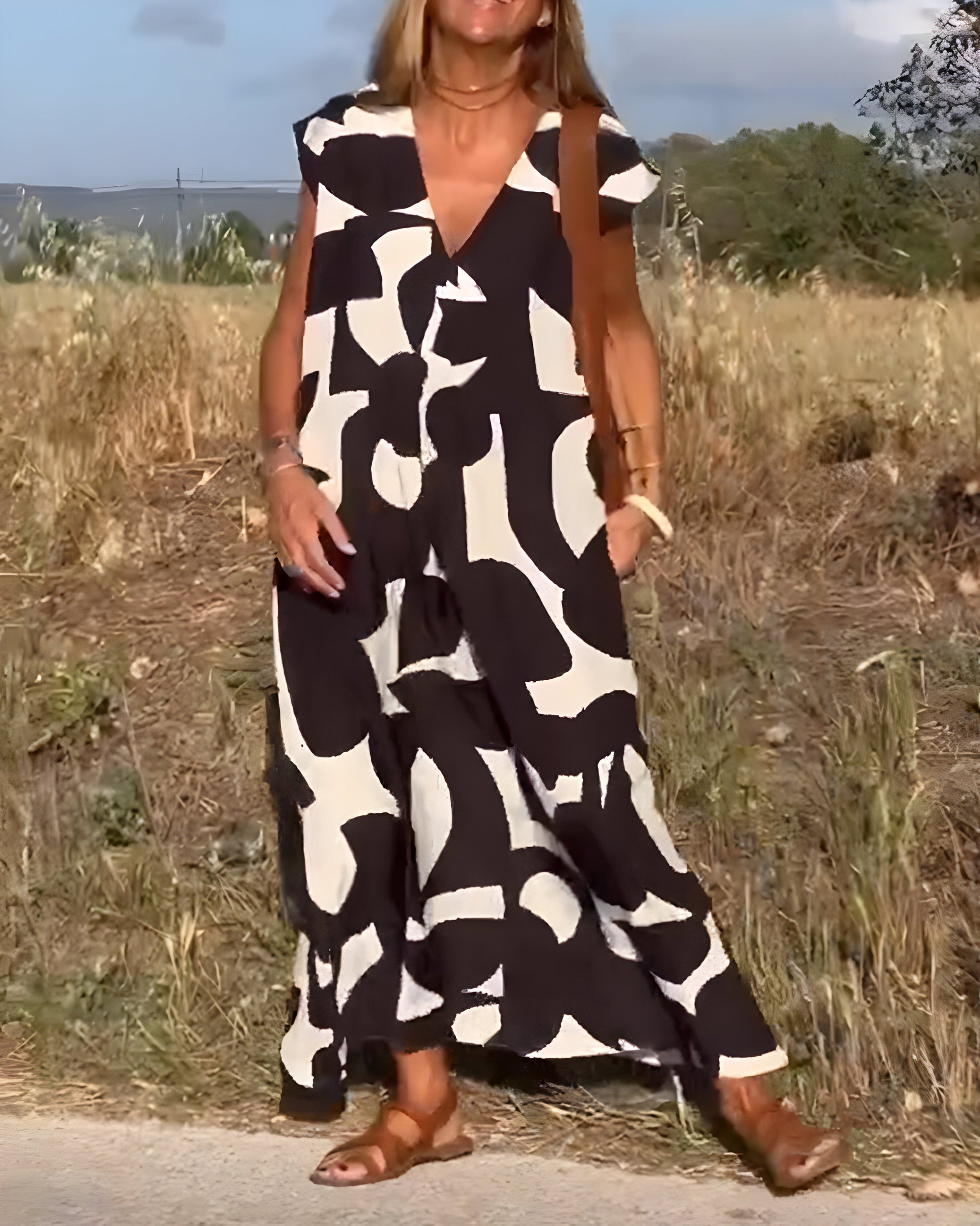 NOVERA™ | Jurk met print en V-hals
