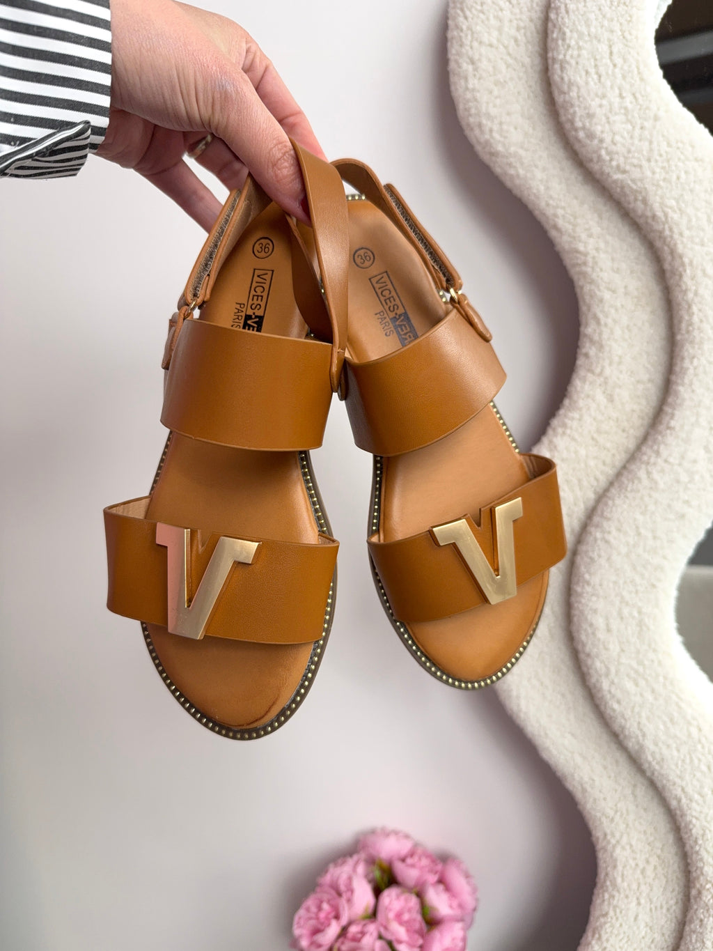 Viv Camel Slides