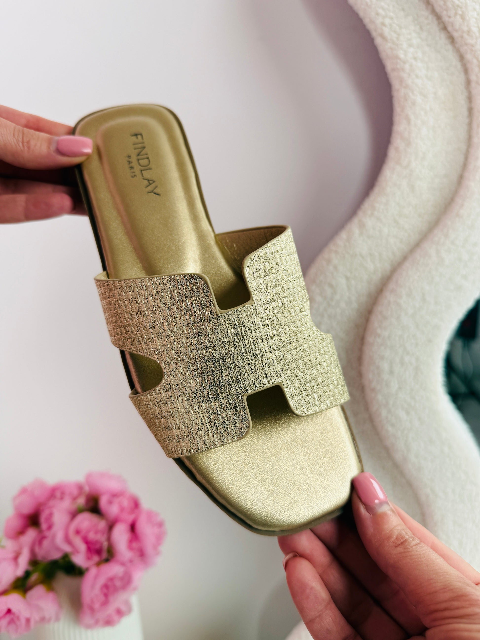 Avani Gold Slides