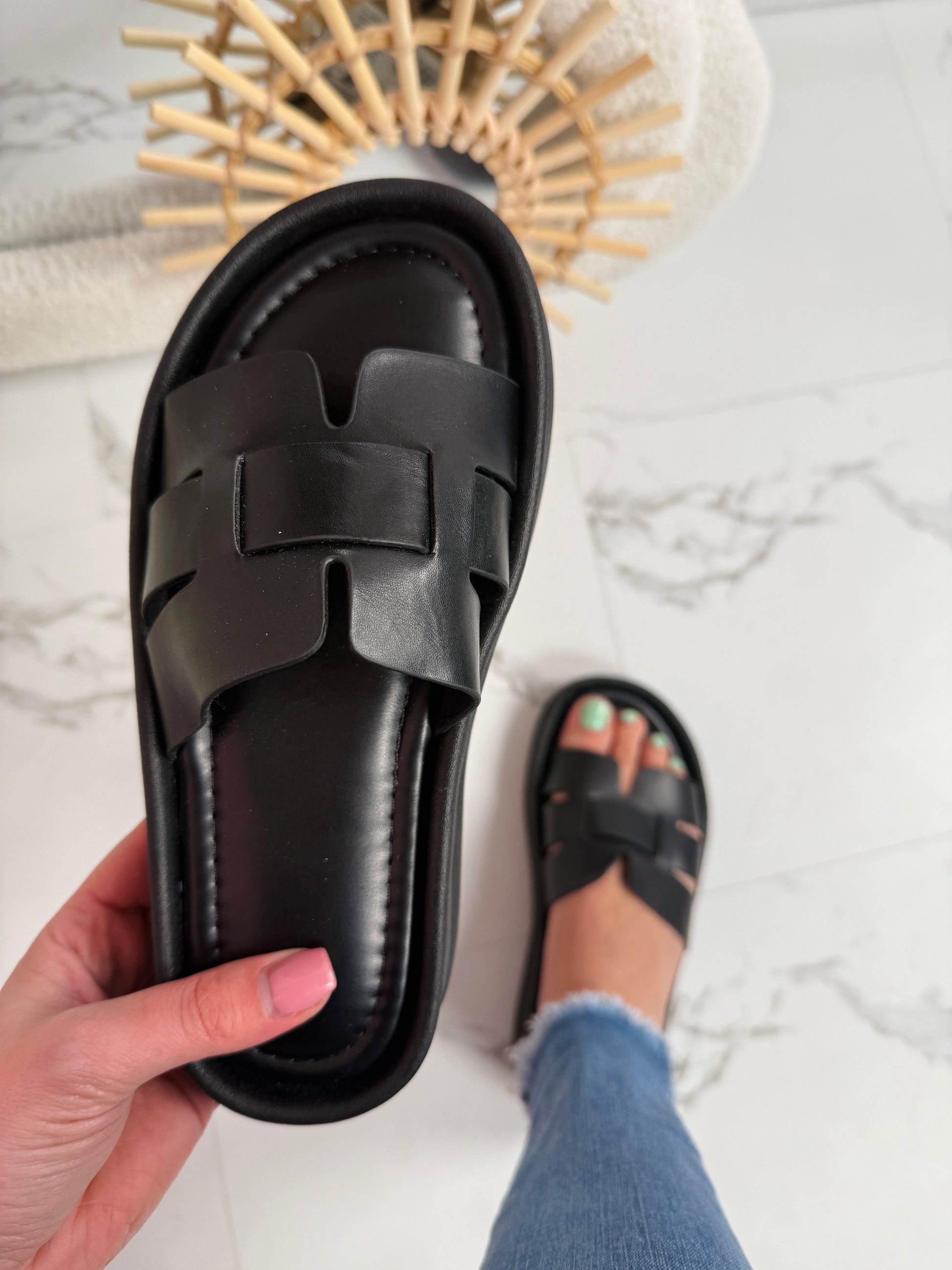 Ines Black Slipper