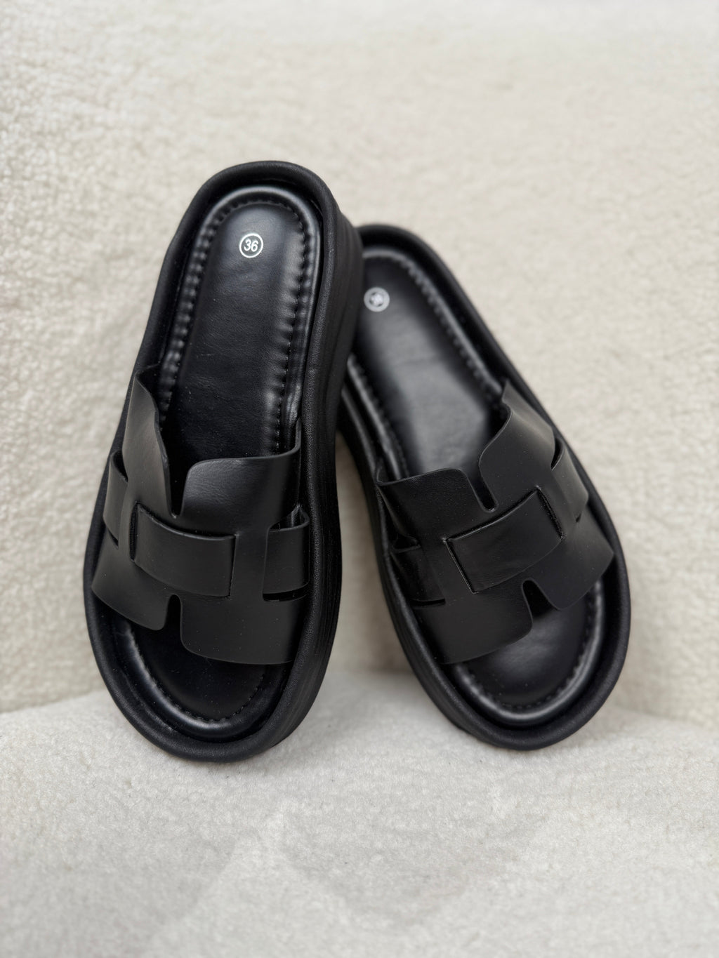 Ines Black Slipper