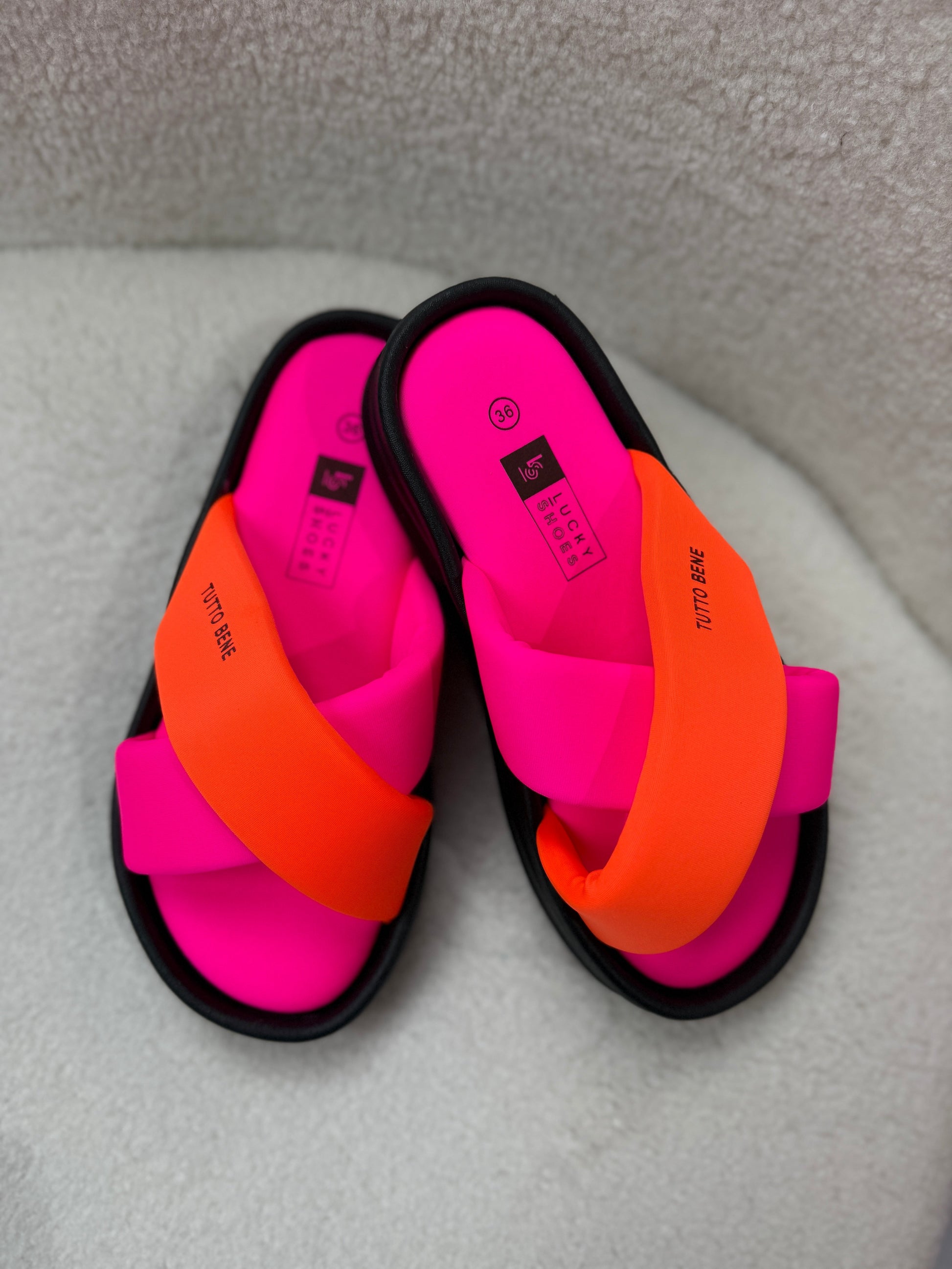Tutto Fuchsia Slides