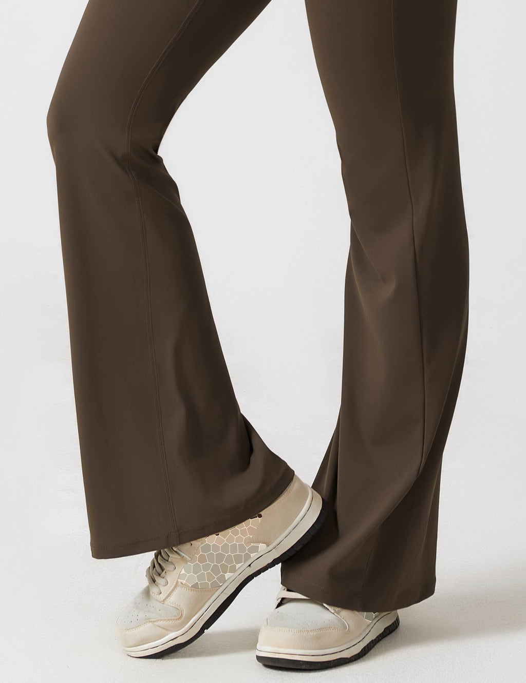 NOVERA™ | Trendy & Flatterende V-Back Jumpsuit