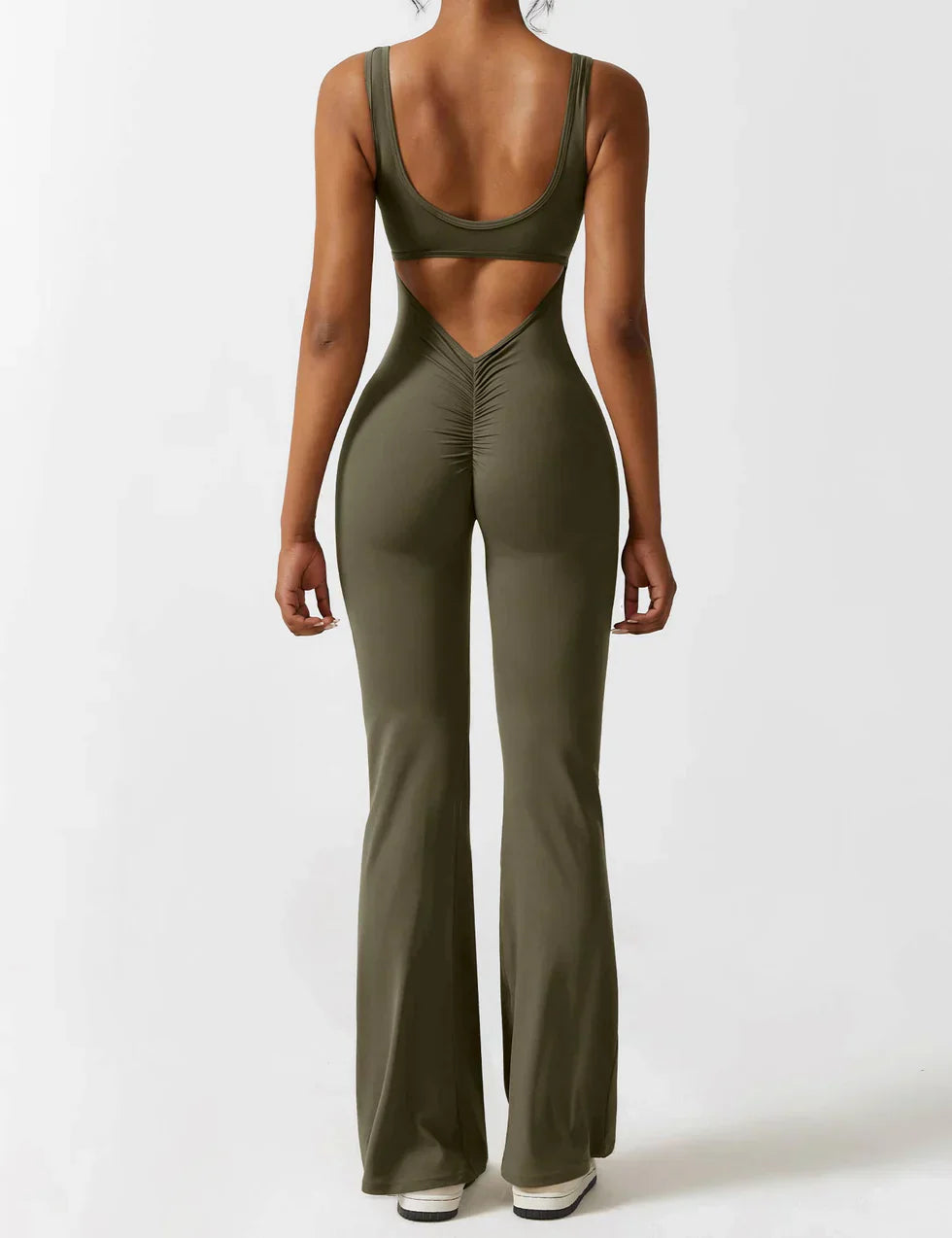 NOVERA™ | Trendy & Flatterende V-Back Jumpsuit